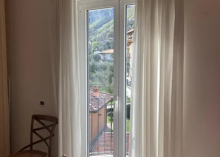 Lo Scorcio Sul アパート